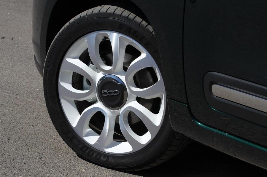  Fiat 500L 2014 года  (фото 56 из 138)